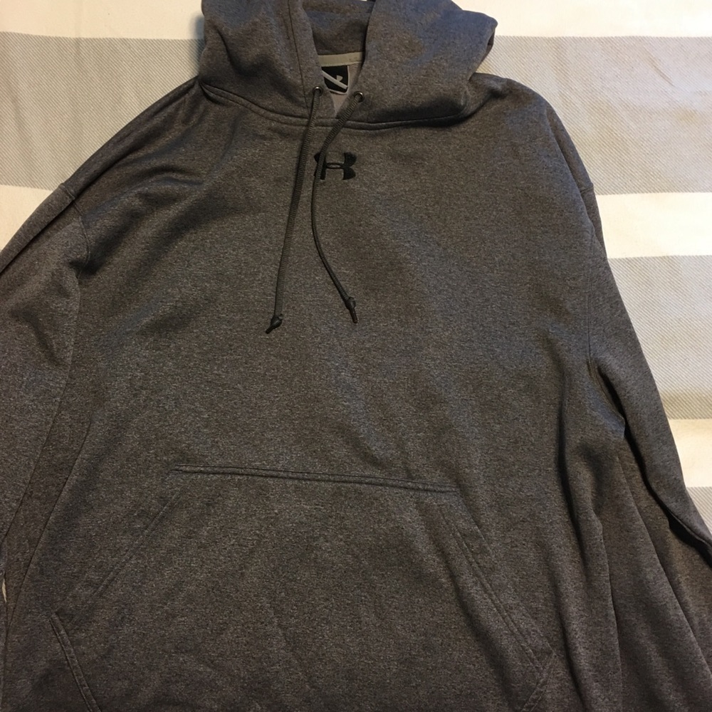Men’s under armor sweatshirt